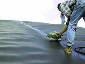 How should I weld the geomembrane?</a>